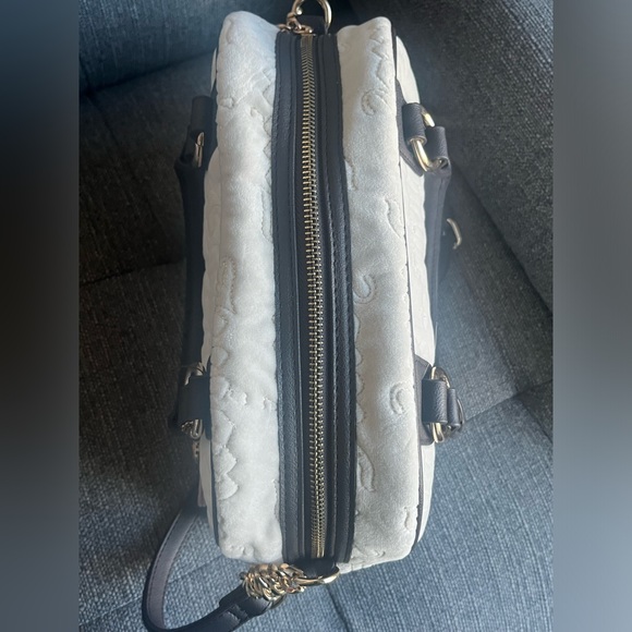 Juicy Couture Vintage Dream Velour Satchel - Picture 4 of 7
